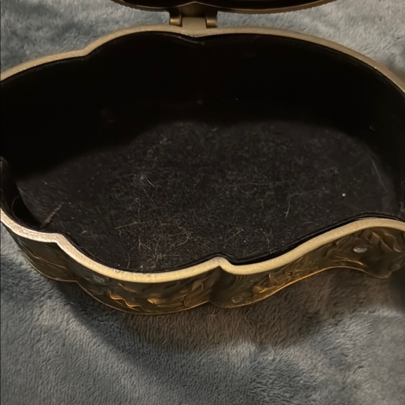 Decorative Butterfly Trinket Metal Box - Picture 5 of 7